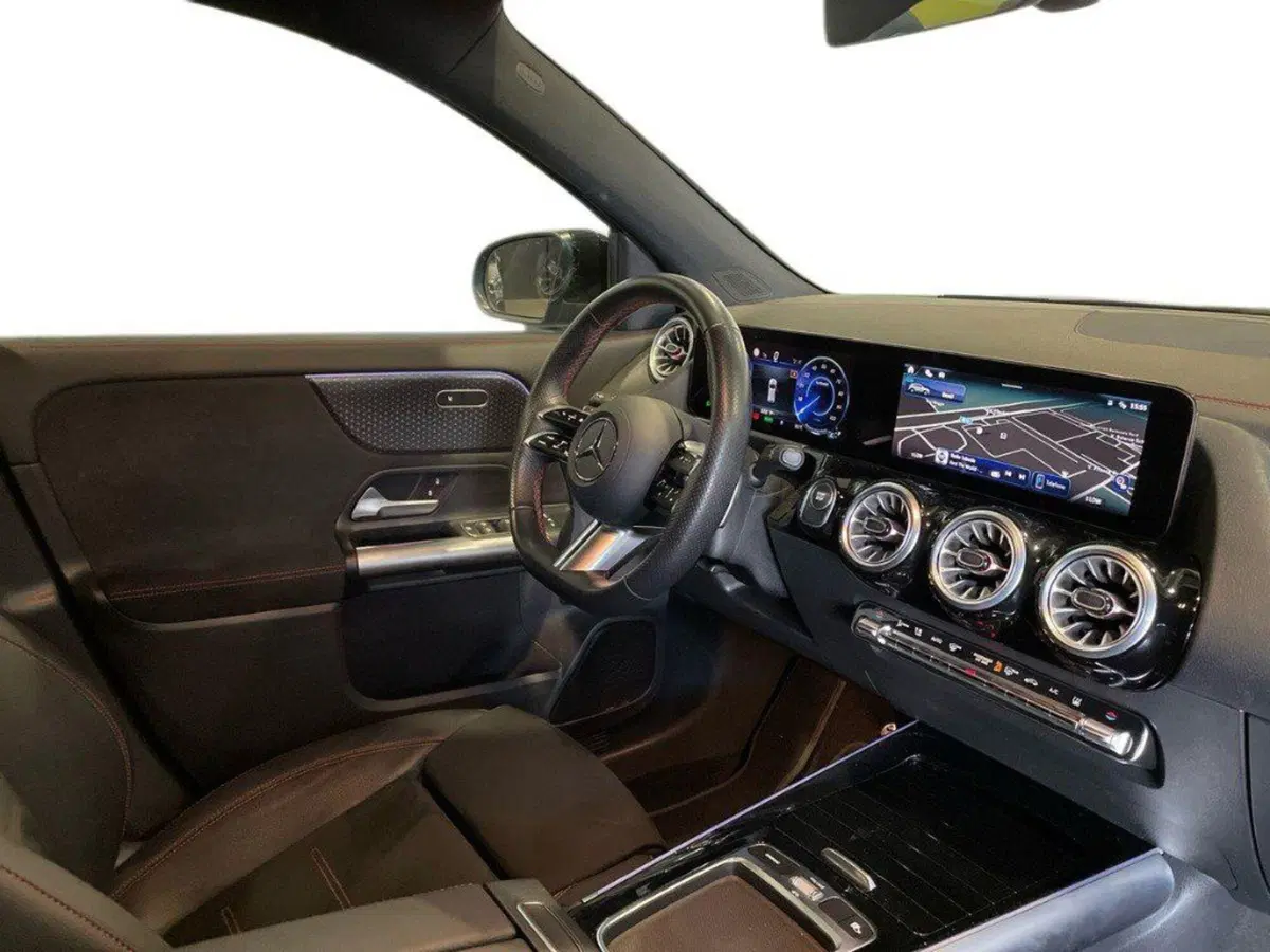 Mercedes-Benz EQA usata a Rimini (12)