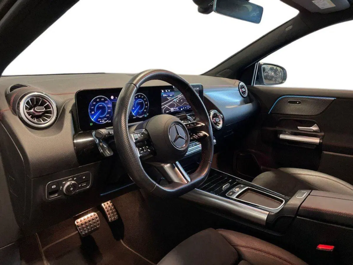 Mercedes-Benz EQA usata a Rimini (16)