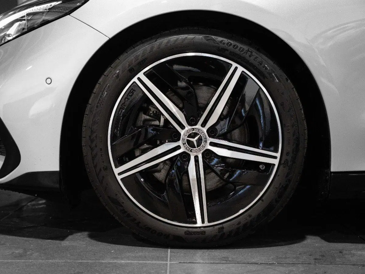 Mercedes-Benz CLA EQ nuova a Ancona (7)
