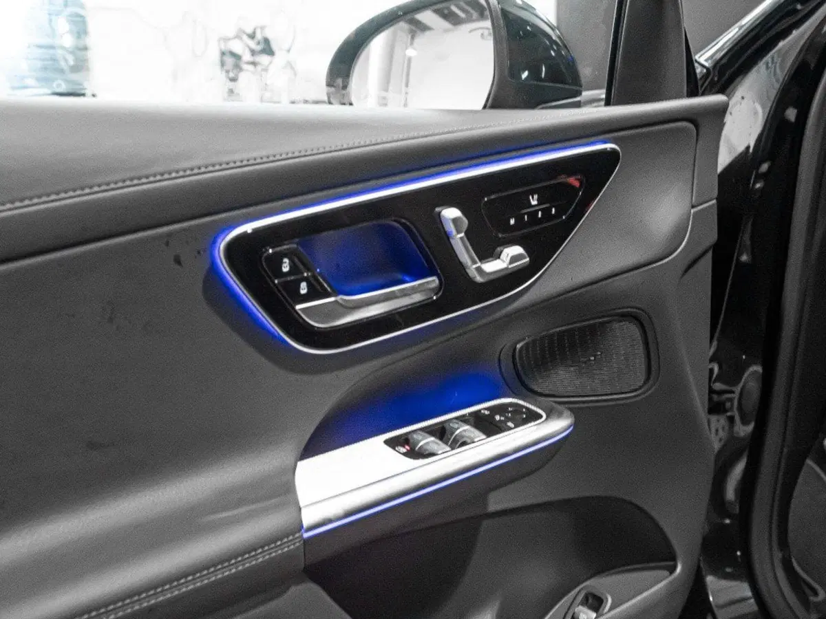 Mercedes-Benz GLC nuova a Ancona (10)