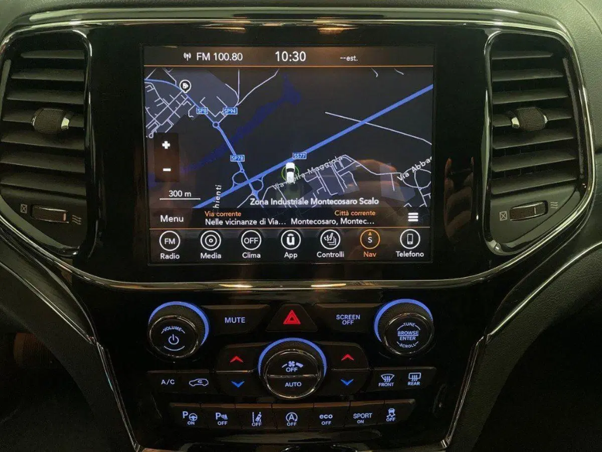 Jeep Grand Cherokee usata a Macerata (15)