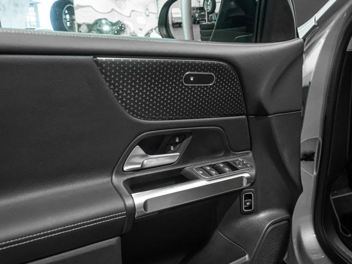 Mercedes-Benz GLB nuova a Ancona (11)