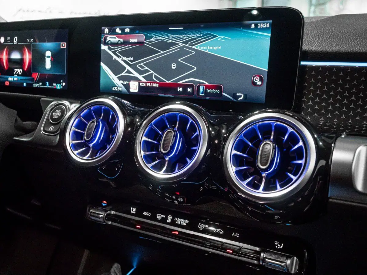Mercedes-Benz GLB nuova a Ancona (20)
