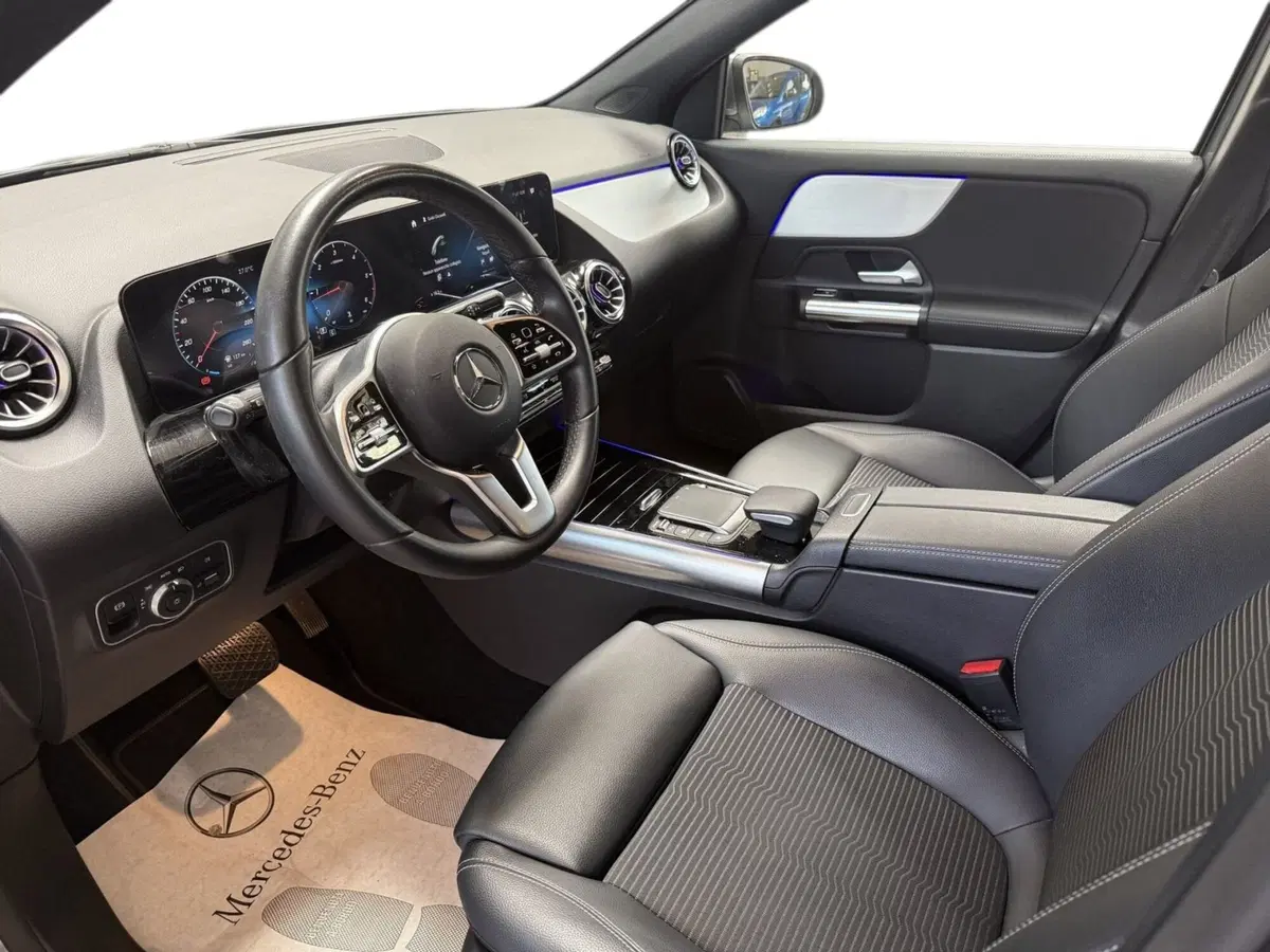 Mercedes-Benz GLA SUV usata a Napoli (11)