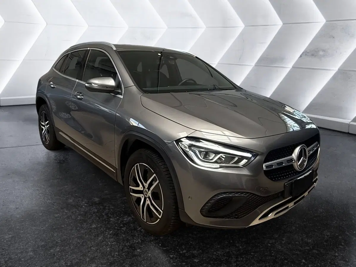 Mercedes-Benz GLA SUV usata a Napoli (3)