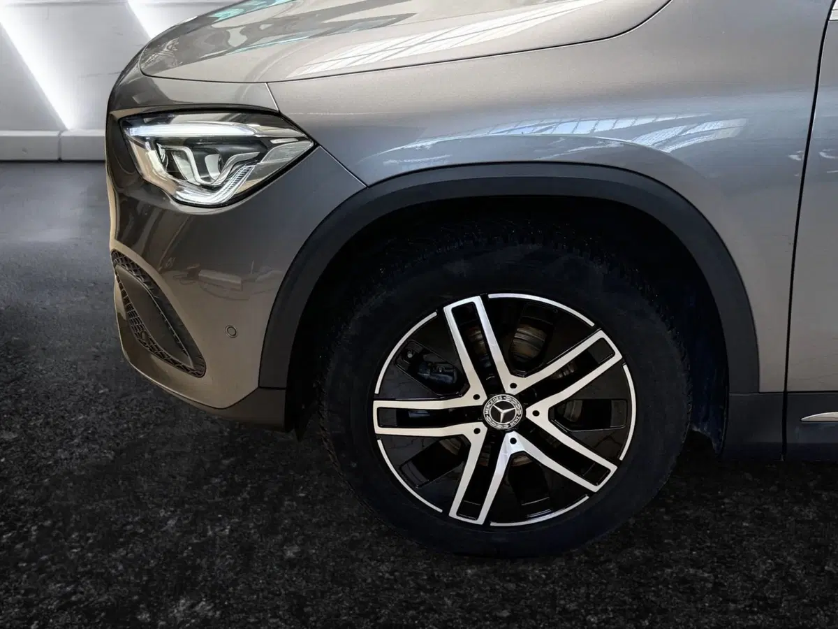 Mercedes-Benz GLA SUV usata a Napoli (9)