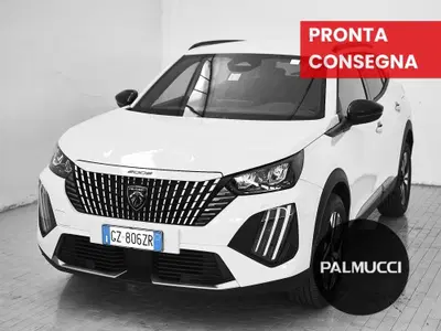 Peugeot 2008 1.2 turbo Allure 100cv del 2025 usata a Prato