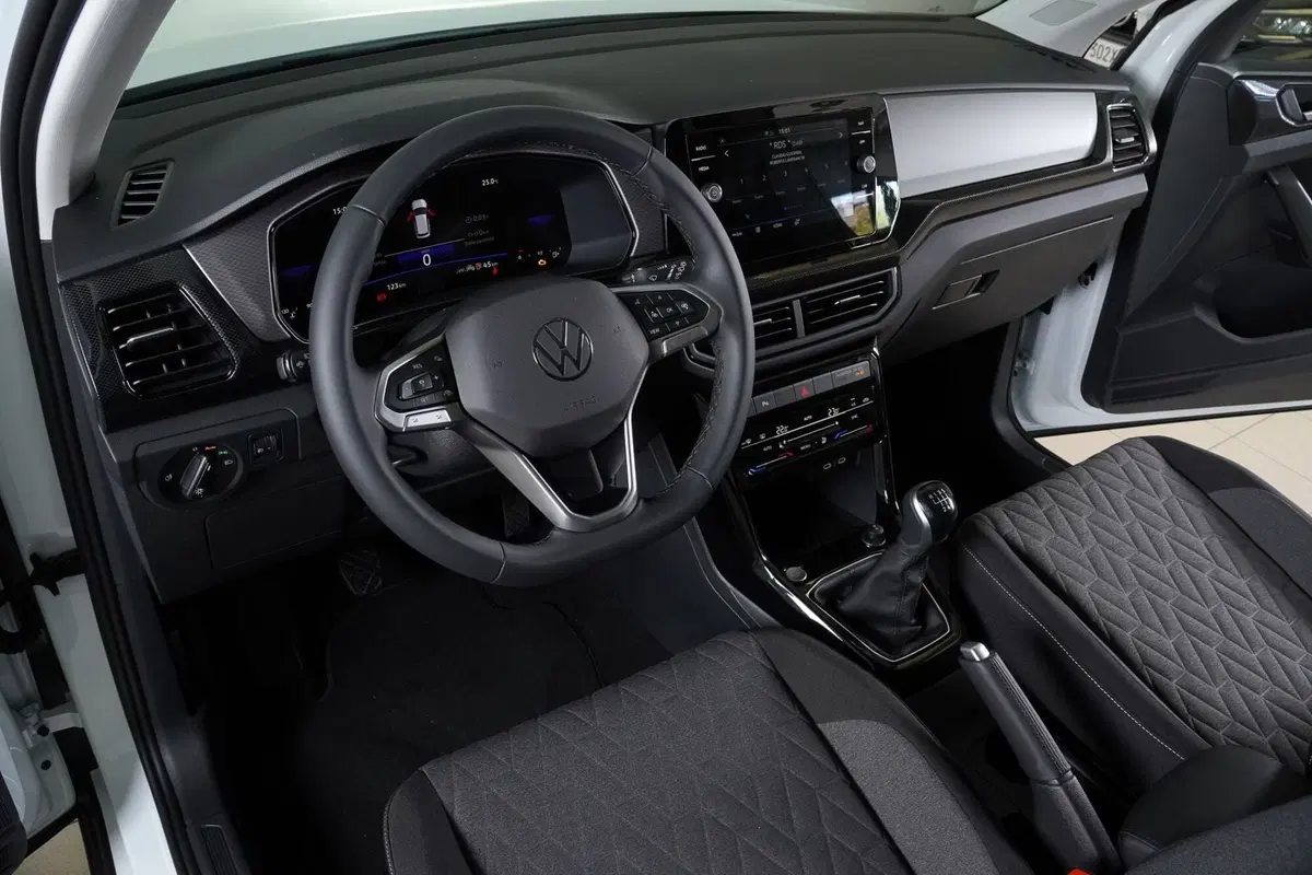 Volkswagen T-Cross nuova a Perugia (15)