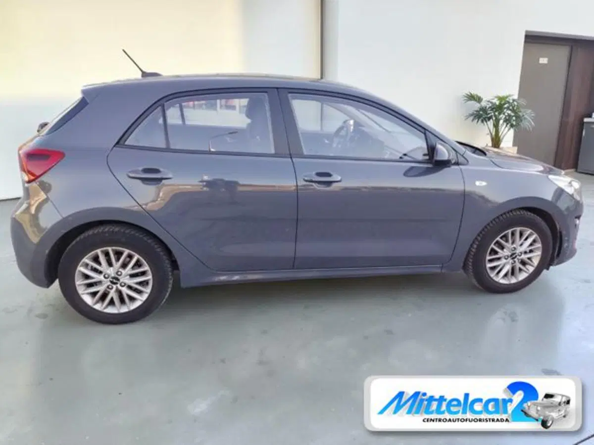 Kia Rio usata a Udine (5)