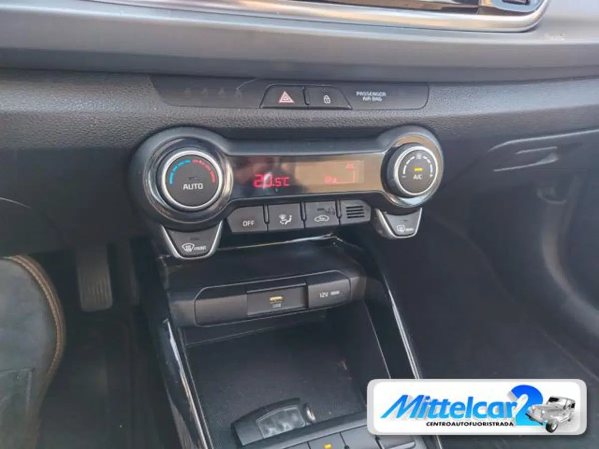 Kia Rio usata a Udine (9)