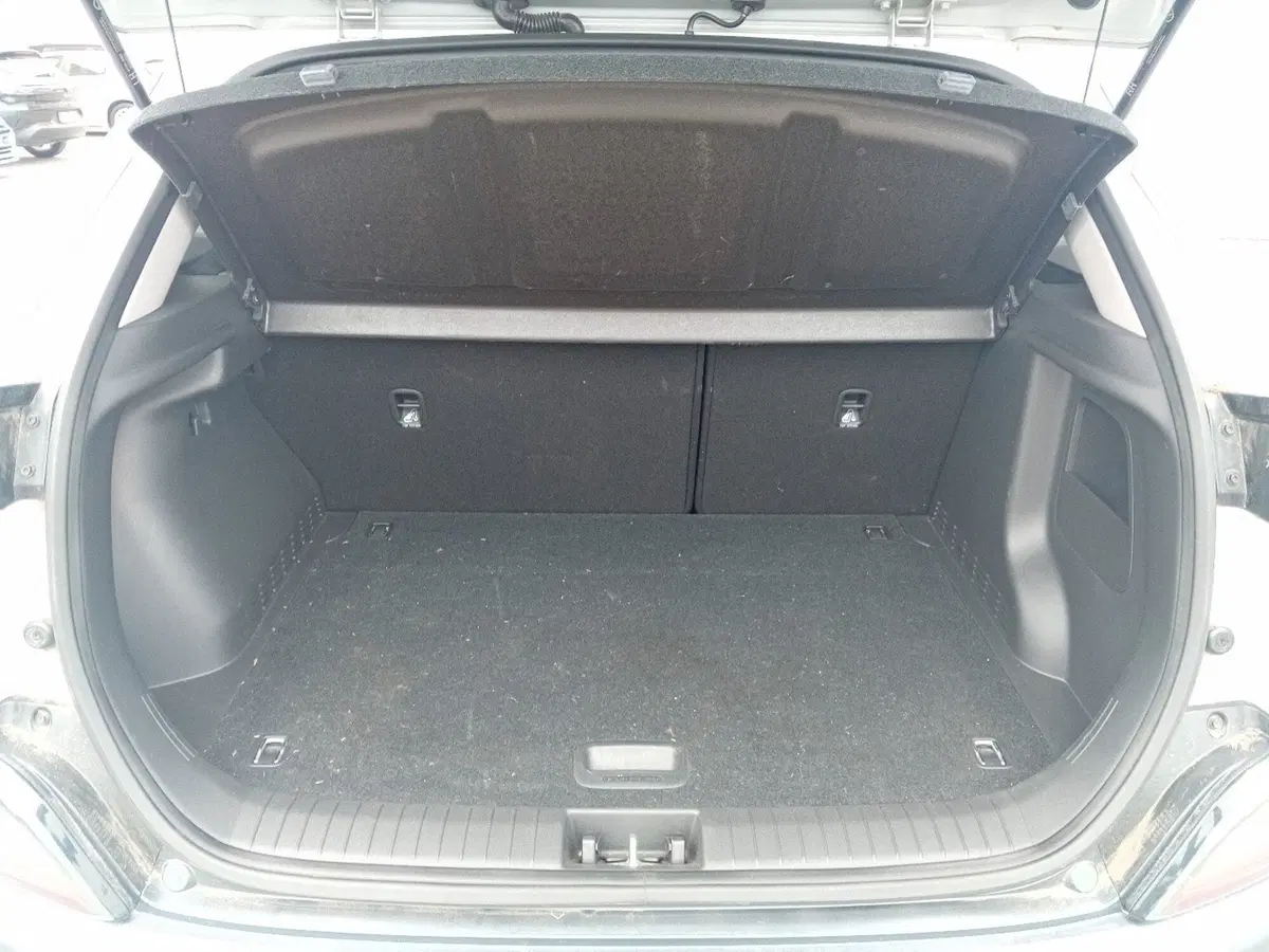 Hyundai Kona usata a Pordenone (10)