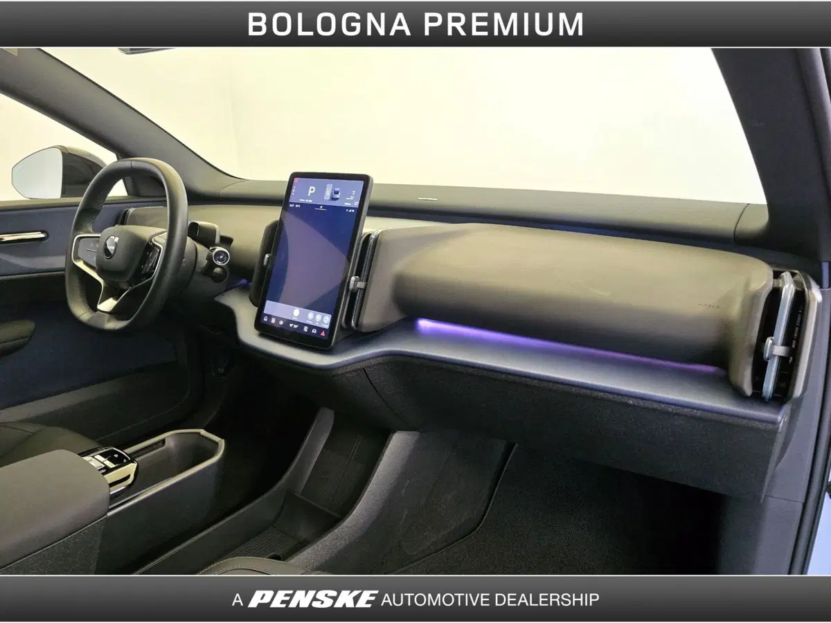 Volvo EX30 usata a Bologna (17)