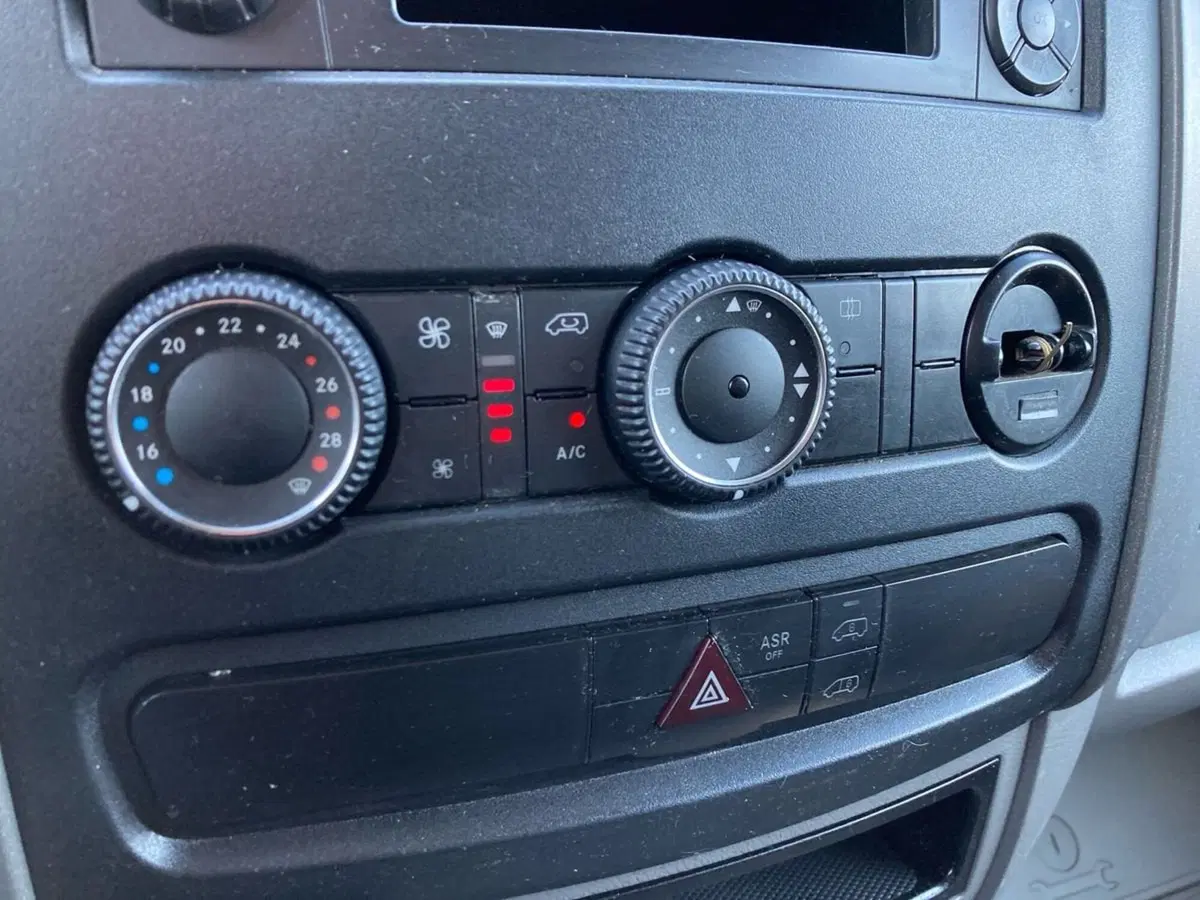 Mercedes-Benz Sprinter usata a Milano (14)