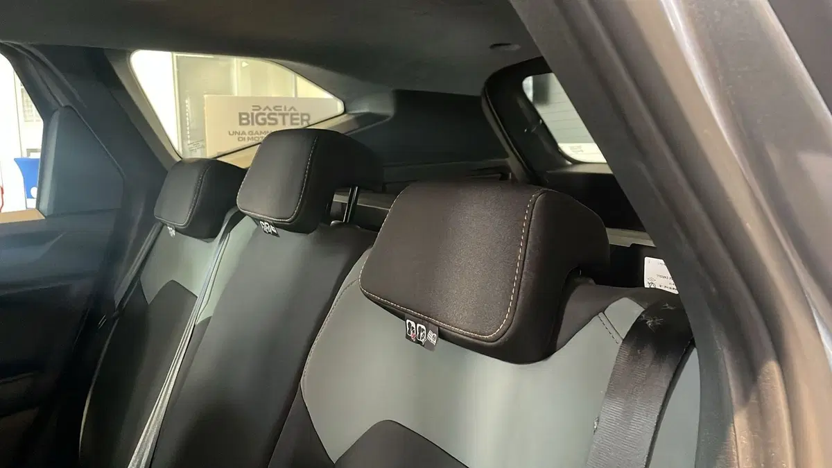 Dacia Bigster nuova a Treviso (18)