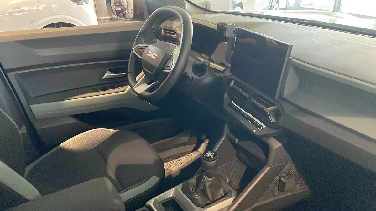 Dacia Bigster nuova a Treviso (5)