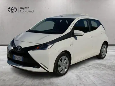 Toyota Aygo 1.0 VVT-i 69 CV 5 porte x-play TSS del 2017 usata a Perugia