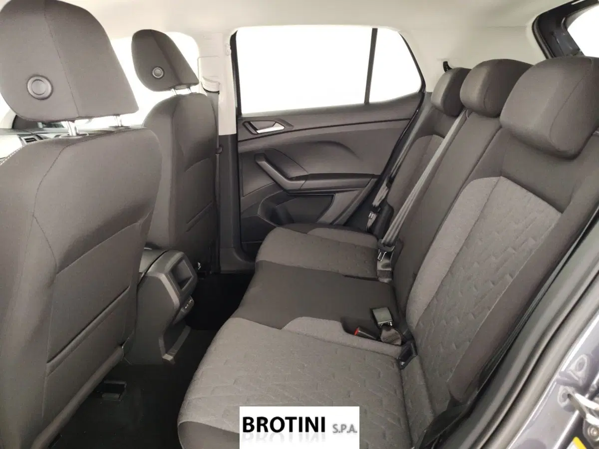 Volkswagen T-Cross nuova a Massa-Carrara (10)