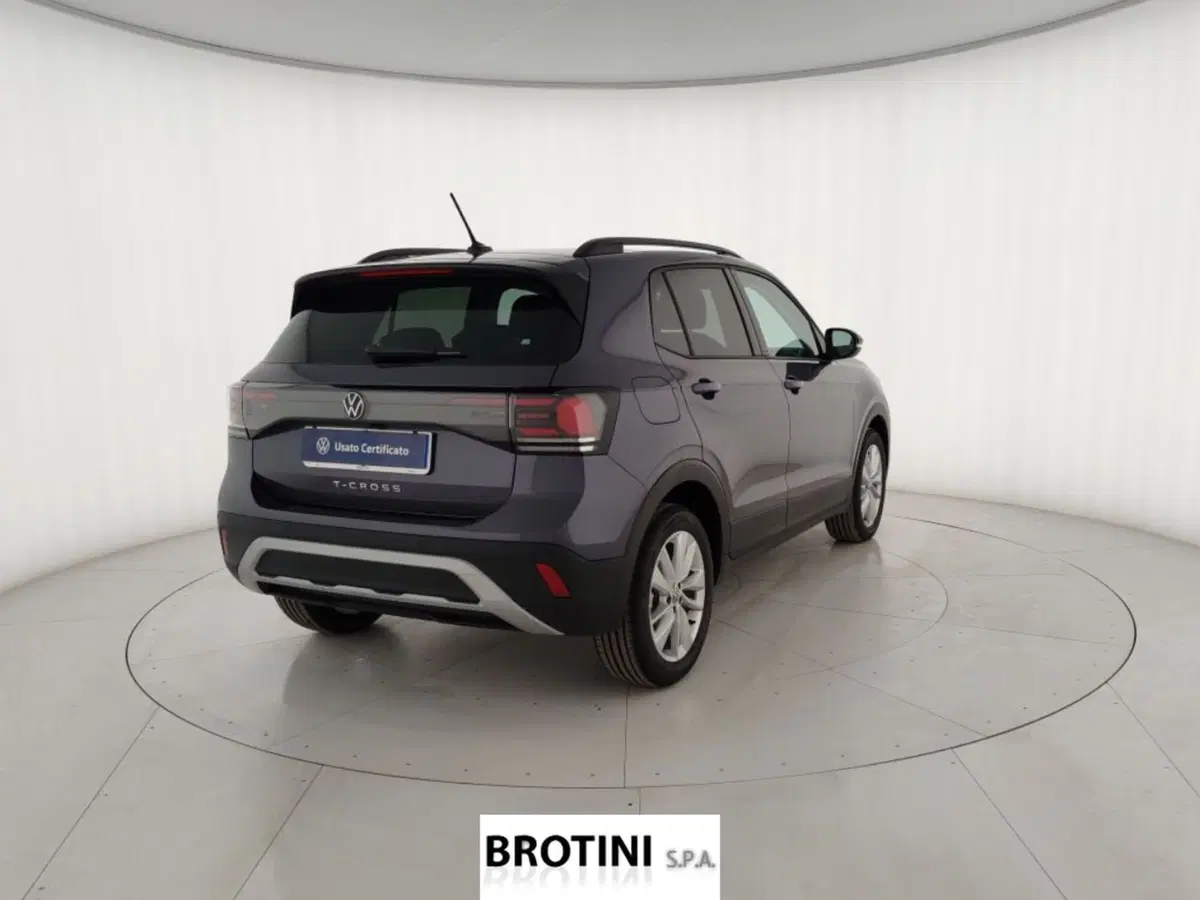 Volkswagen T-Cross nuova a Massa-Carrara (3)