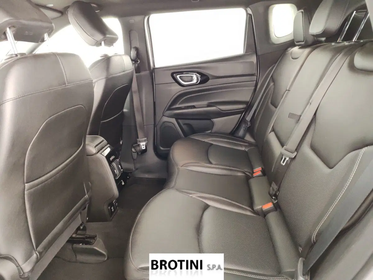 Jeep Compass usata a Massa-Carrara (11)