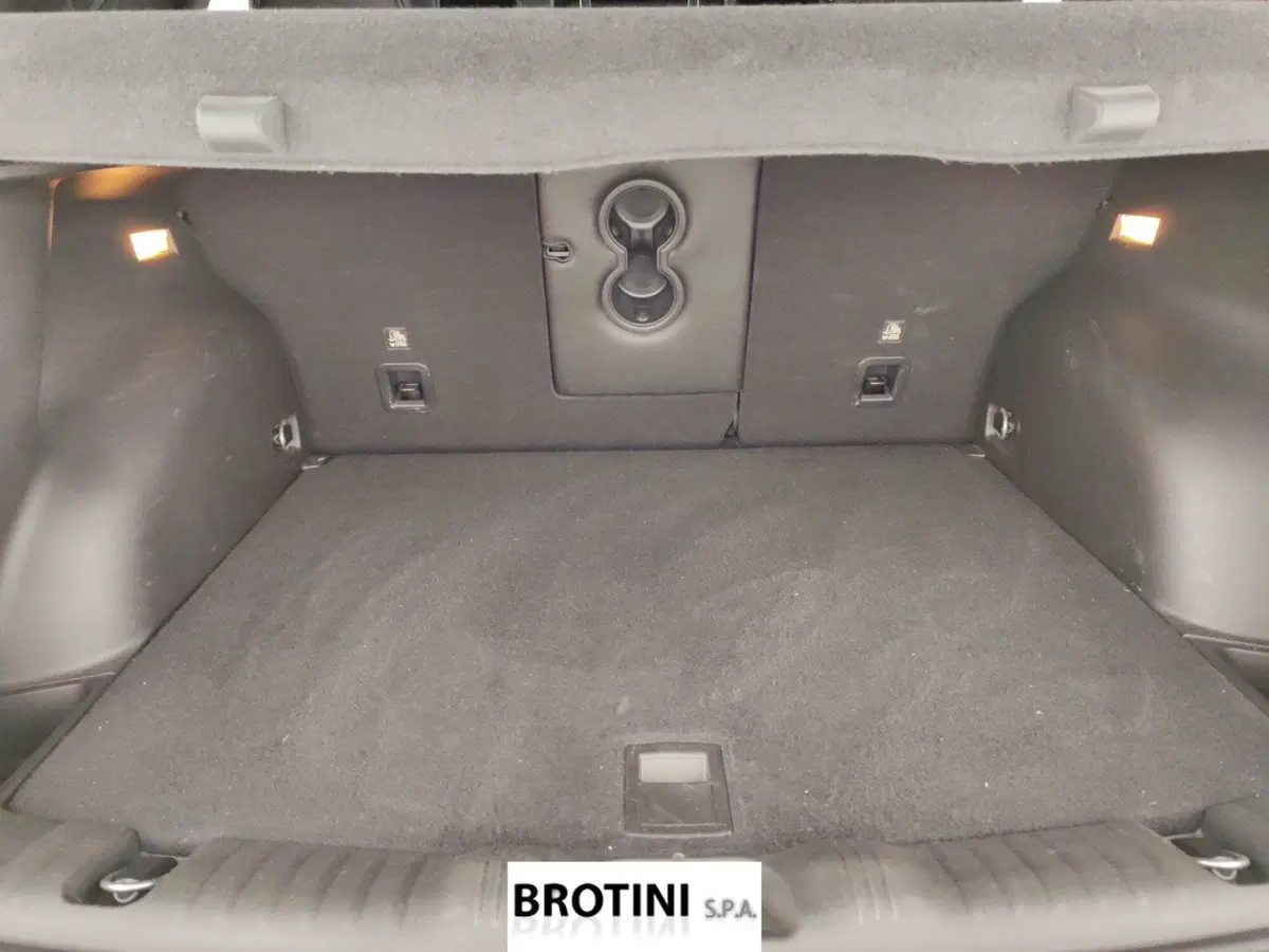 Jeep Compass usata a Massa-Carrara (17)