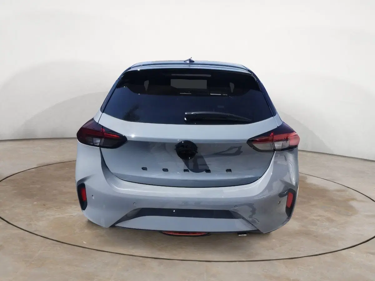 Opel Corsa nuova a Brindisi (4)