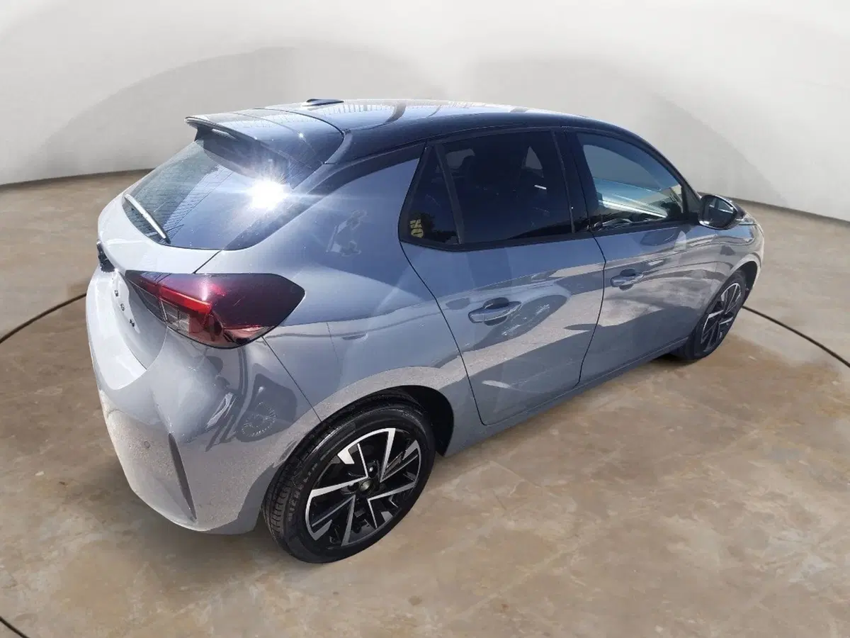 Opel Corsa nuova a Brindisi (5)