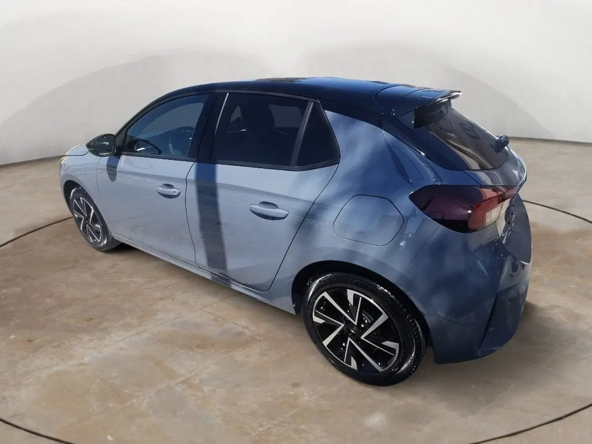 Opel Corsa nuova a Brindisi (6)