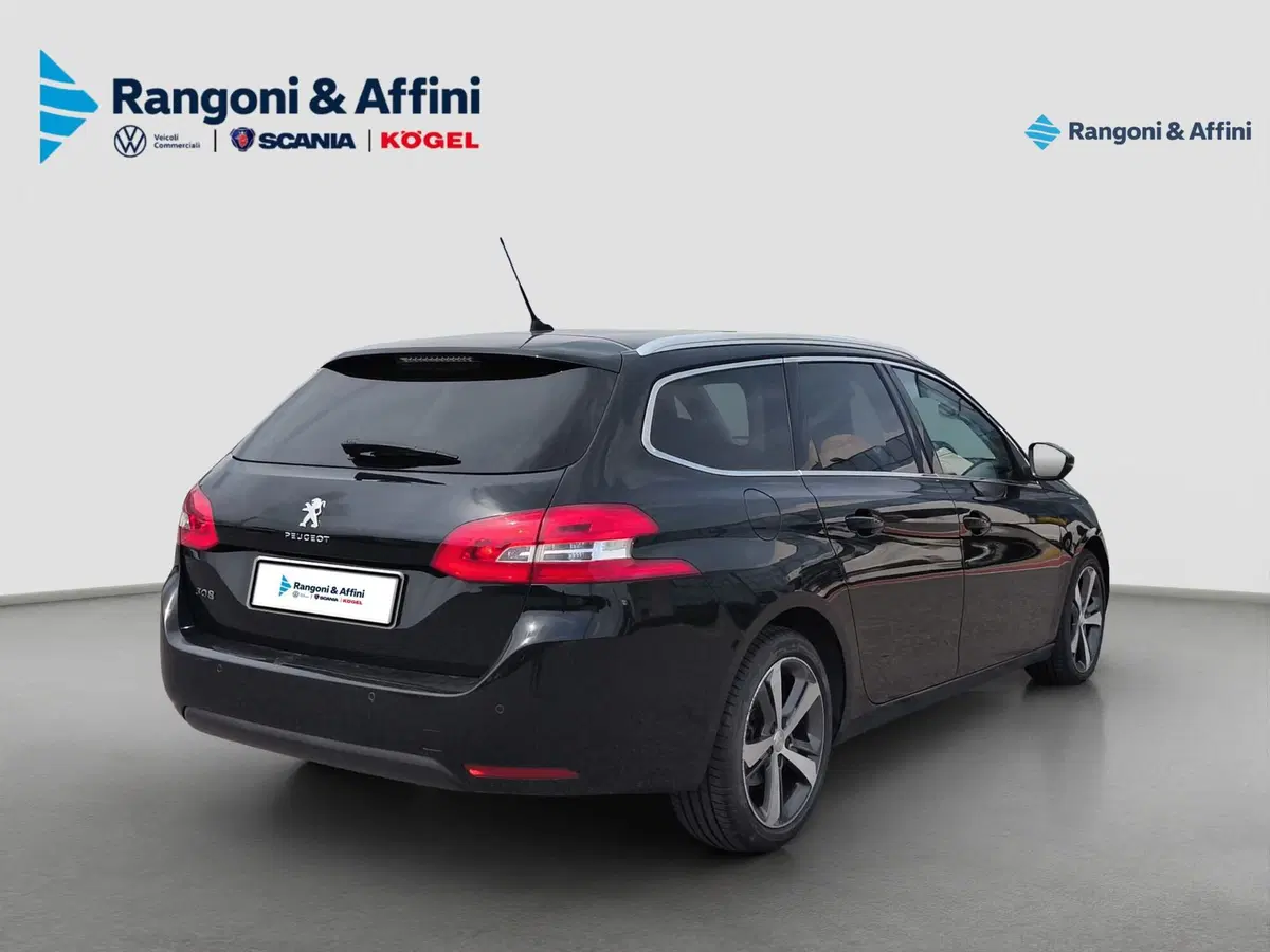 Peugeot 308 SW usata a Brescia (7)