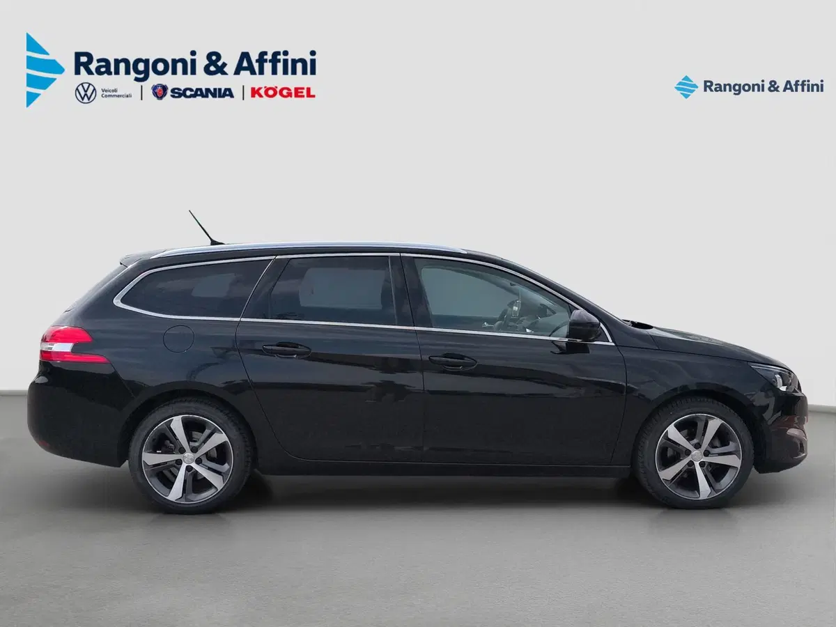 Peugeot 308 SW usata a Brescia (8)