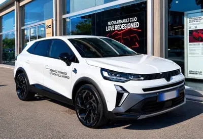 Renault Symbioz 1.6 full hybrid Esprit Alpine 145cv auto del 2025 usata a Rimini