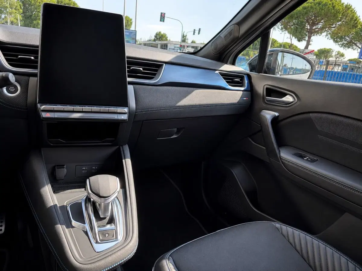 Renault Symbioz usata a Rimini (9)