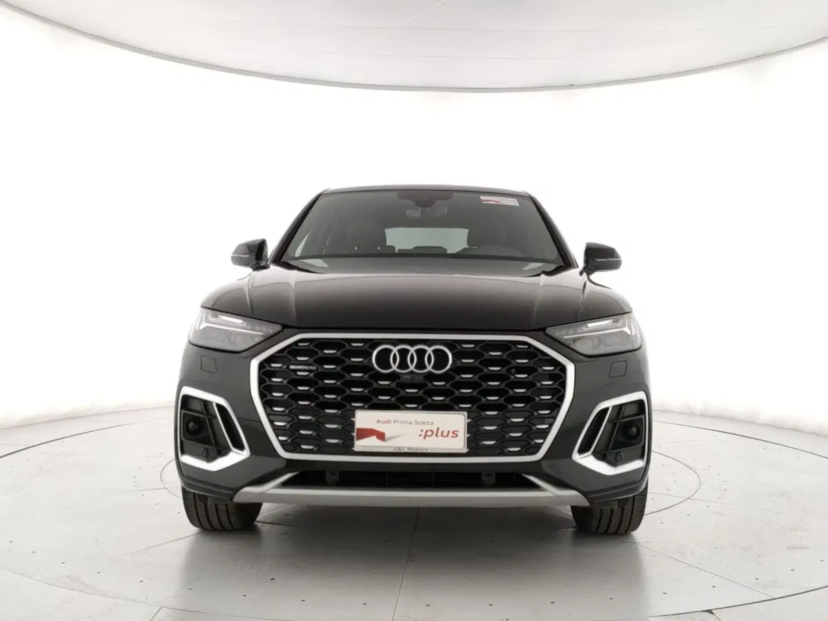 Audi Q5 Sportback usata a Napoli (2)