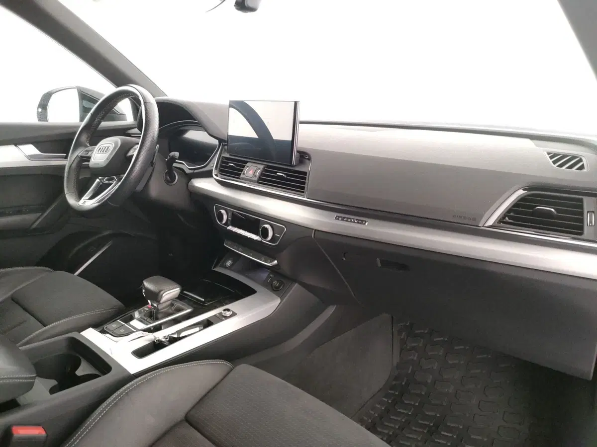 Audi Q5 Sportback usata a Napoli (6)
