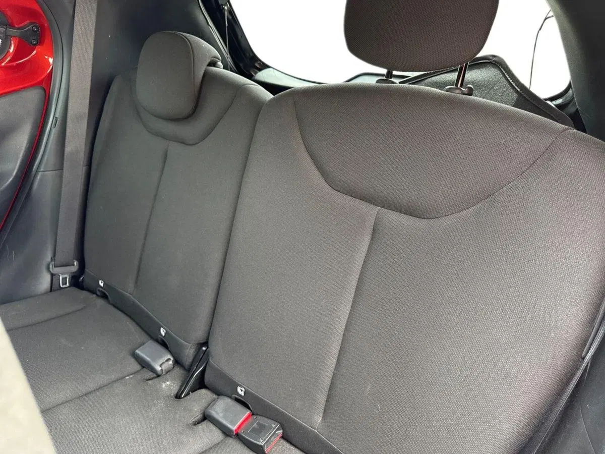 Toyota Aygo X usata a Palermo (11)