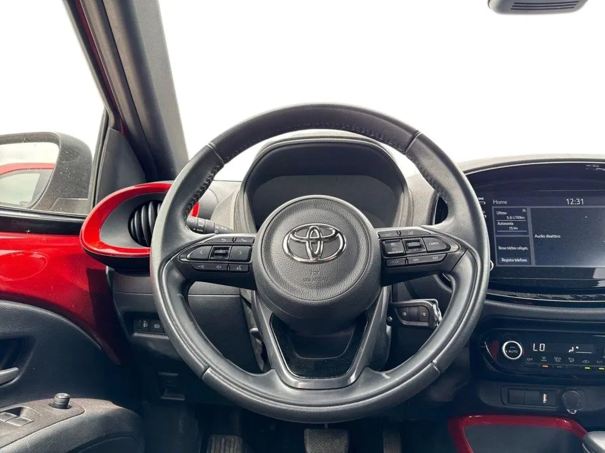 Toyota Aygo X usata a Palermo (8)