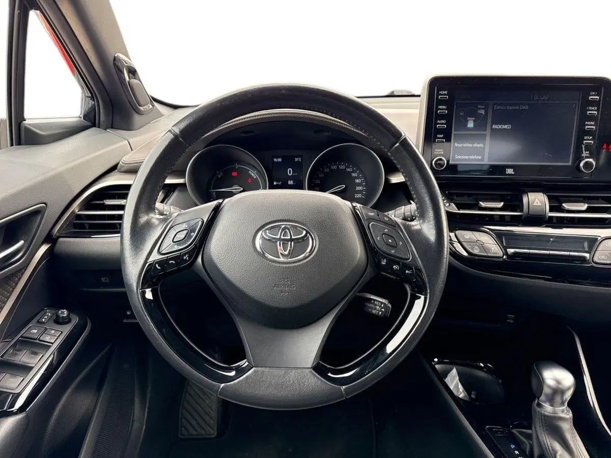 Toyota Toyota C-HR usata a Palermo (8)
