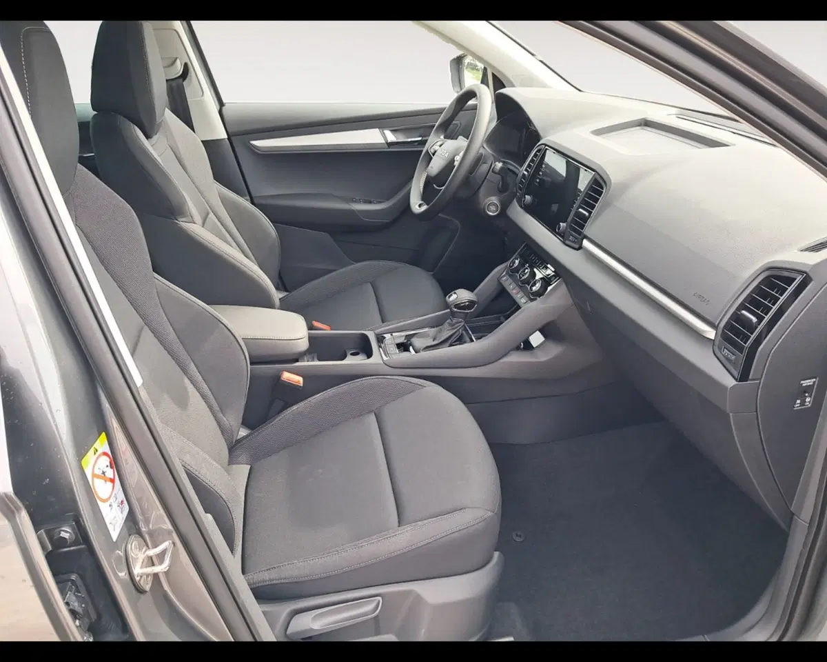 Skoda Karoq nuova a Ravenna (10)