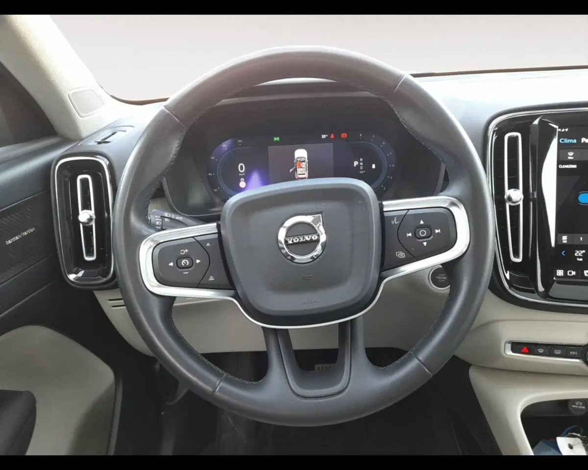 Volvo XC40 usata a Ravenna (12)