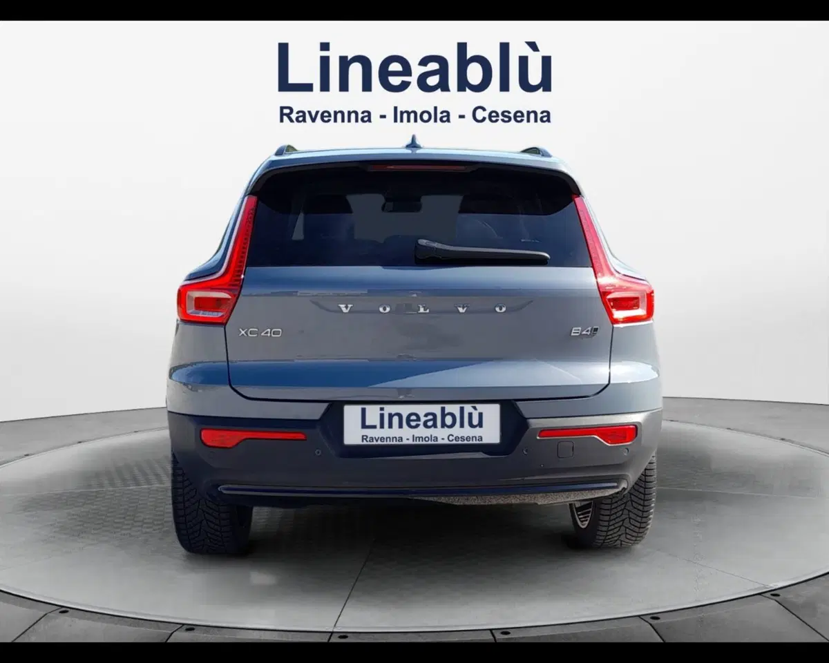Volvo XC40 usata a Ravenna (4)