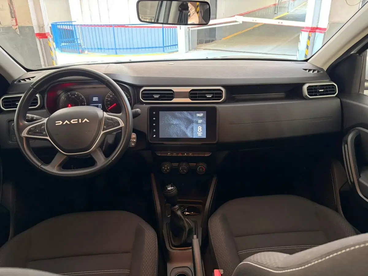 Dacia Duster usata a Milano (16)