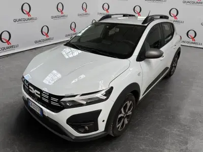 Dacia Sandero Stepway 1.0 TCe 100 CV ECO-G Comfort del 2023 usata a Milano