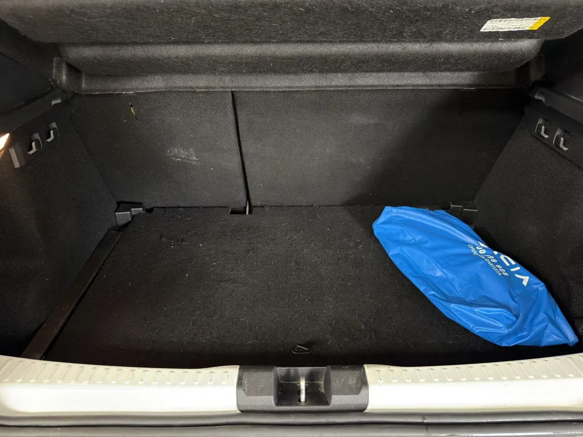 Dacia Sandero usata a Milano (7)