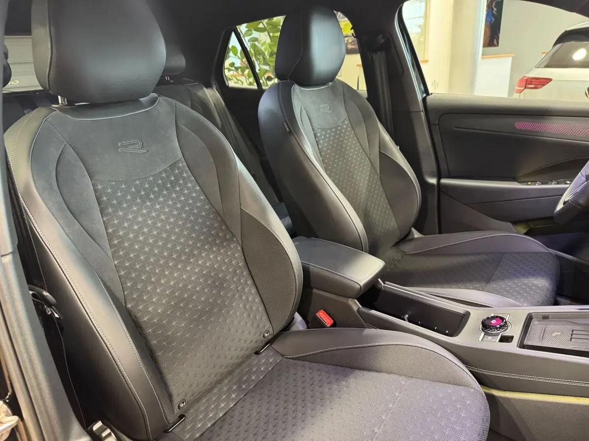 Volkswagen T-Roc usata a Varese (11)
