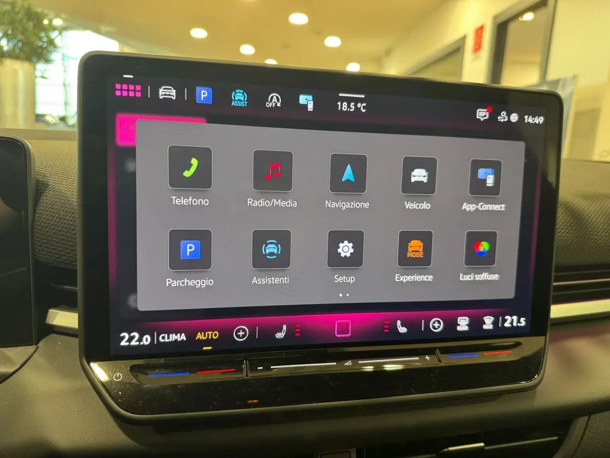 Volkswagen T-Roc usata a Varese (13)