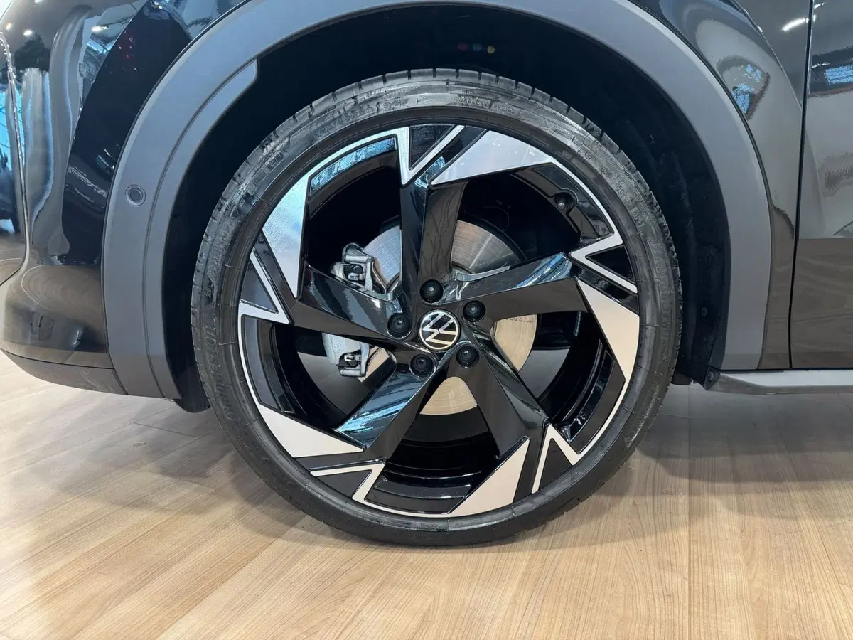 Volkswagen T-Roc usata a Varese (4)