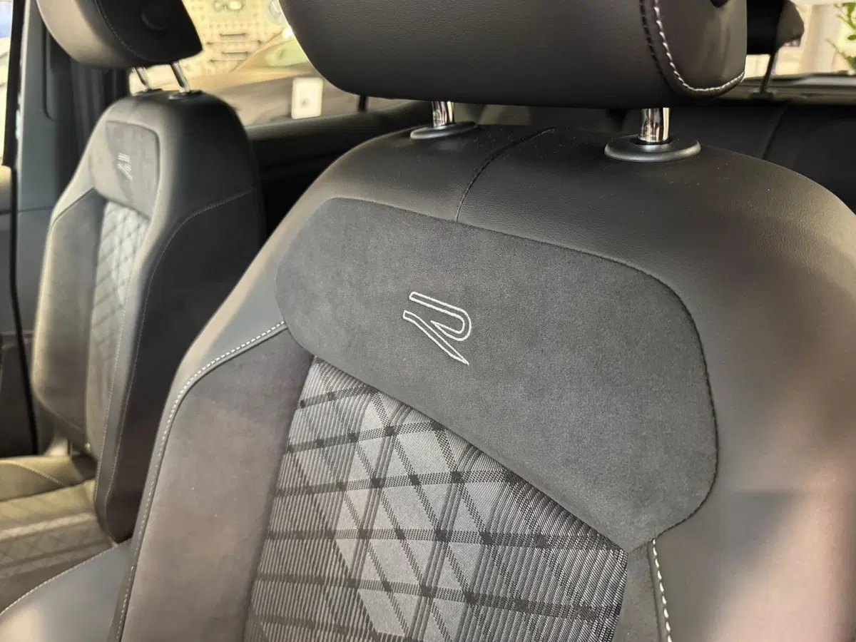 Volkswagen T-Cross usata a Varese (15)