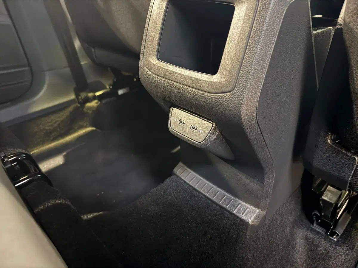 Volkswagen T-Cross usata a Varese (17)