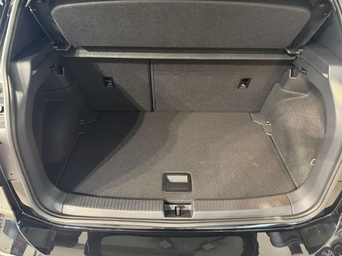 Volkswagen T-Cross usata a Varese (19)