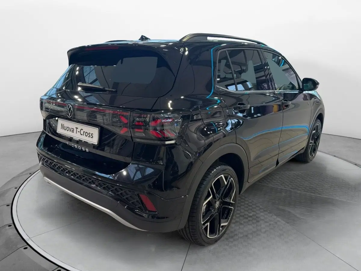 Volkswagen T-Cross usata a Varese (4)