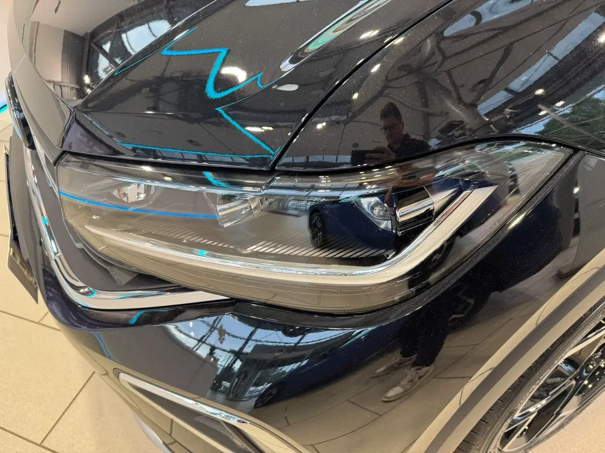 Volkswagen T-Cross usata a Varese (7)
